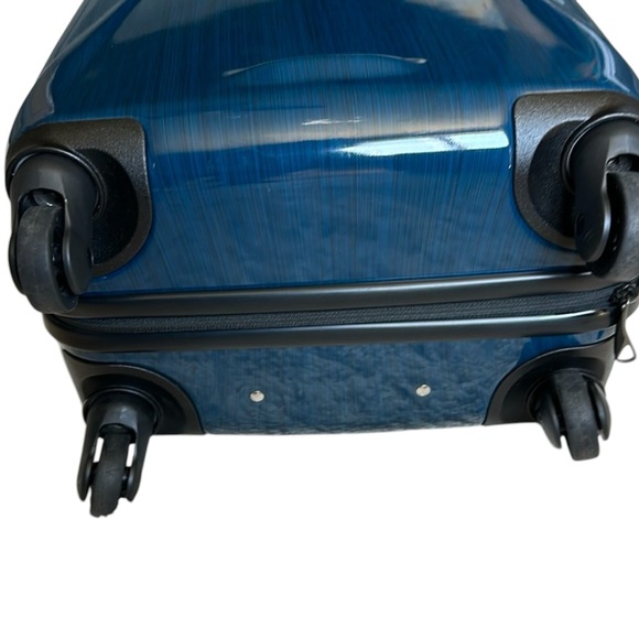 Tumi Blue Hard Shell Suitcase - Picture 6 of 8